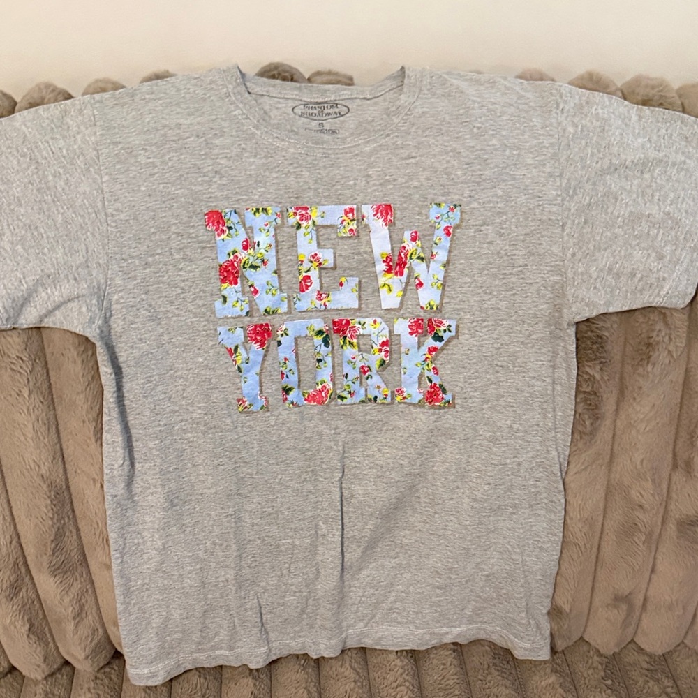 Grey womens Tee with Floral 'New York' Graphic